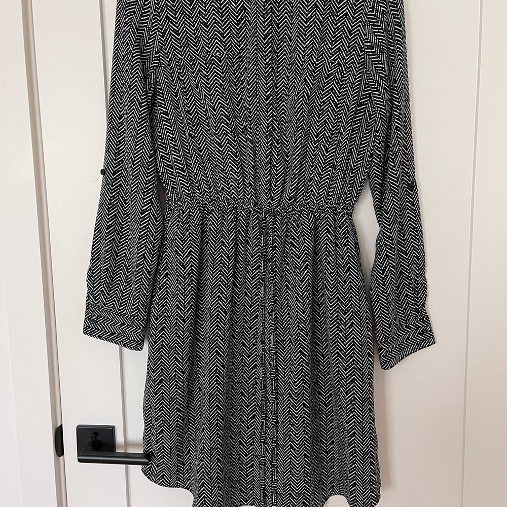 Apt. 9 Black and White Long Sleeve Dress